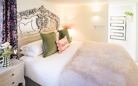 Gorgeous Boutique Flat Sleeps 2 In Lyme Regis